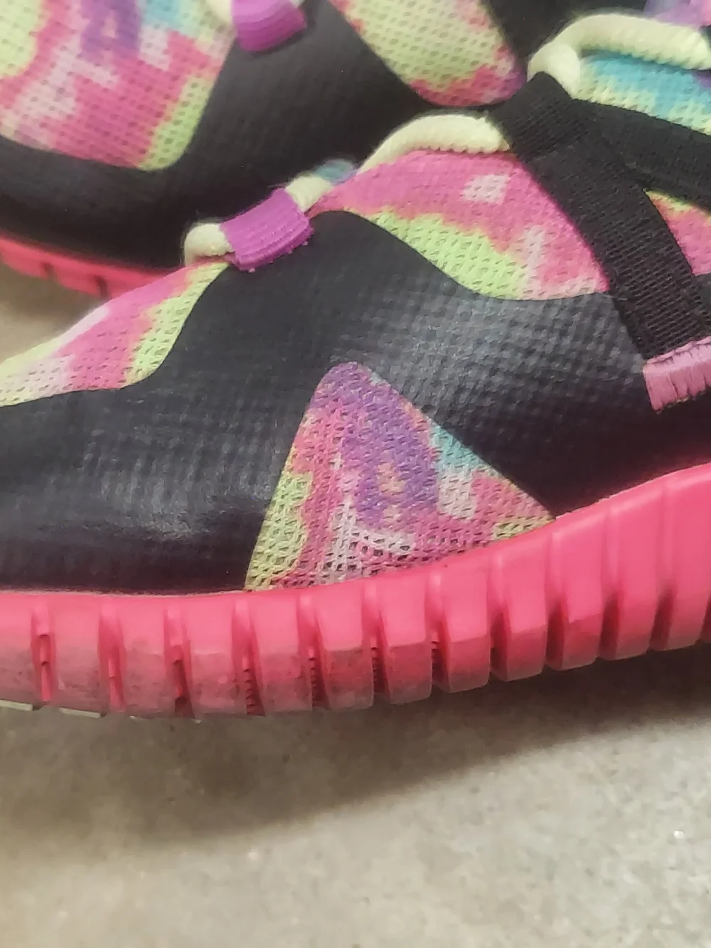 New Balance Kids Size 2.5 Tie-Dye Pink & Teal Athletic Shoes